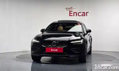 Volvo V60 2023 2.0 автомат (гидро), миниатюра 3