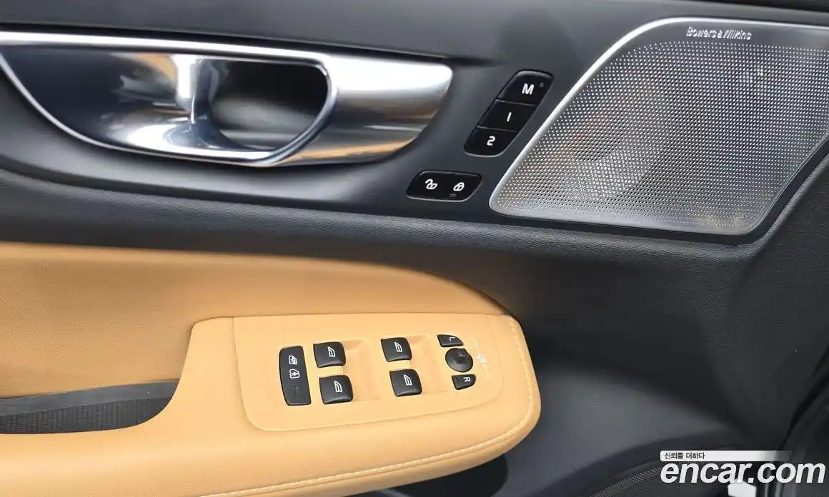 Volvo V60 2023 2.0 автомат (гидро), фото 32