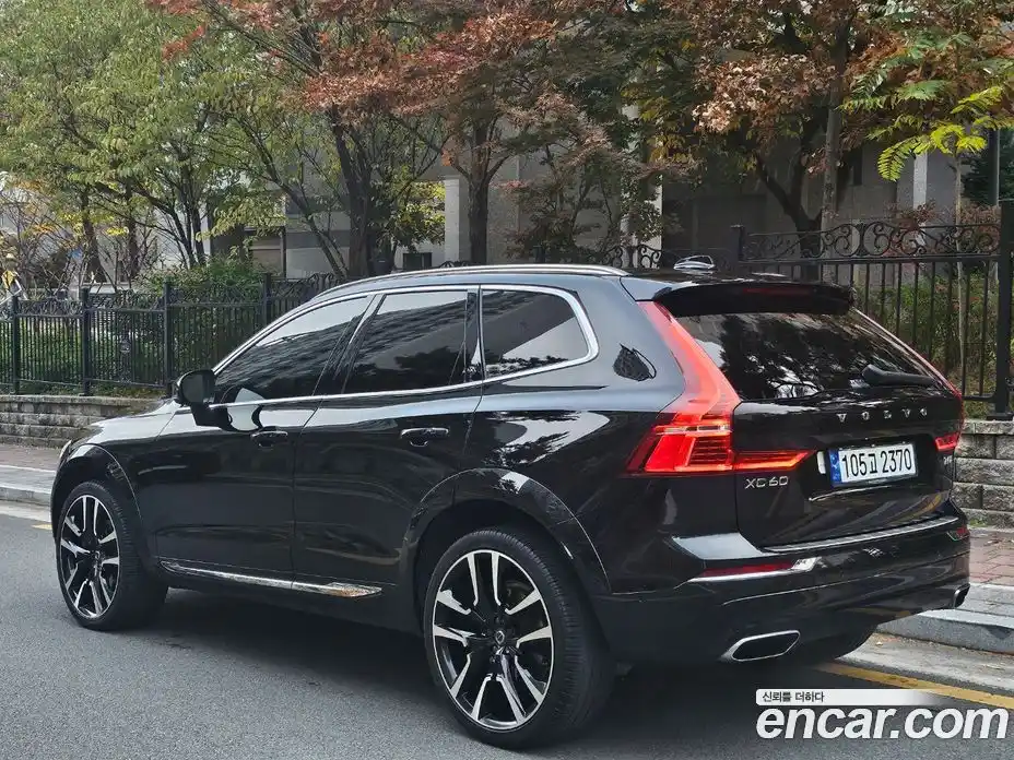 Volvo XC60 2018 2.0 автомат (гидро), фото 11