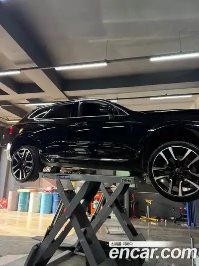 Volvo XC60 2018 2.0 автомат (гидро), миниатюра 2