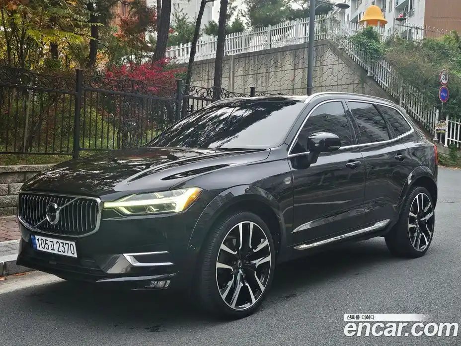 Volvo XC60 2018 2.0 автомат (гидро), фото 3