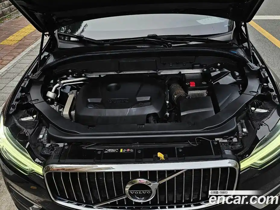 Volvo XC60 2018 2.0 автомат (гидро), фото 6