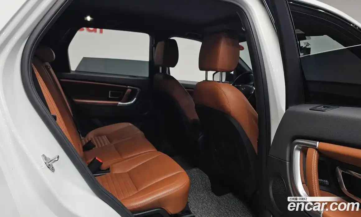 Land Rover Discovery Sport 2017 2.0 автомат (гидро), фото 11