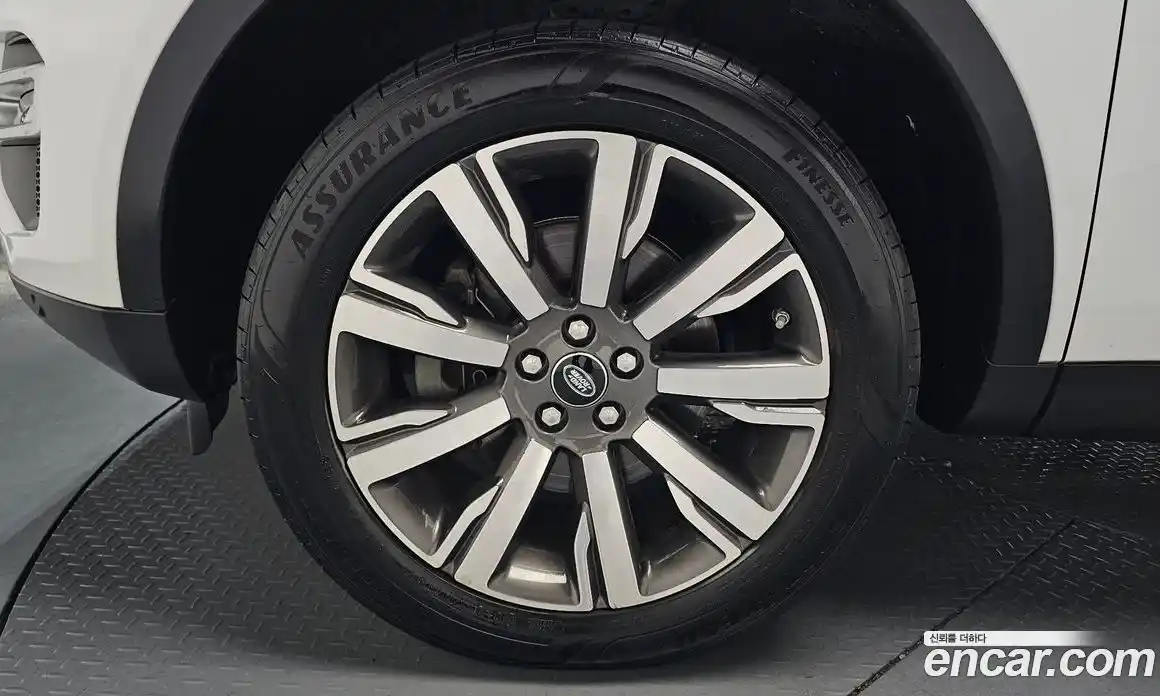 Land Rover Discovery Sport 2017 2.0 автомат (гидро), фото 5
