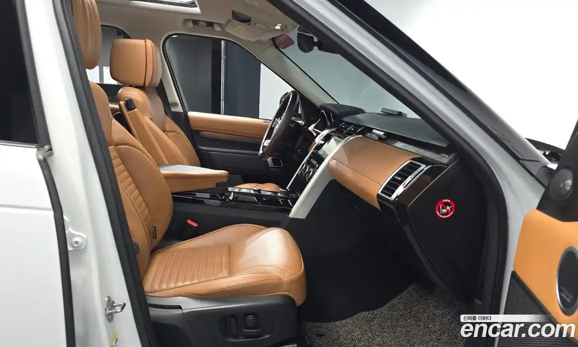 Land Rover Discovery 2017 3.0 автомат (гидро), фото 15
