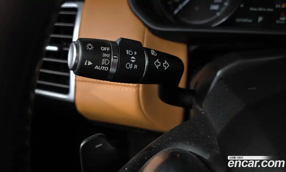 Land Rover Discovery 2017 3.0 автомат (гидро), фото 28