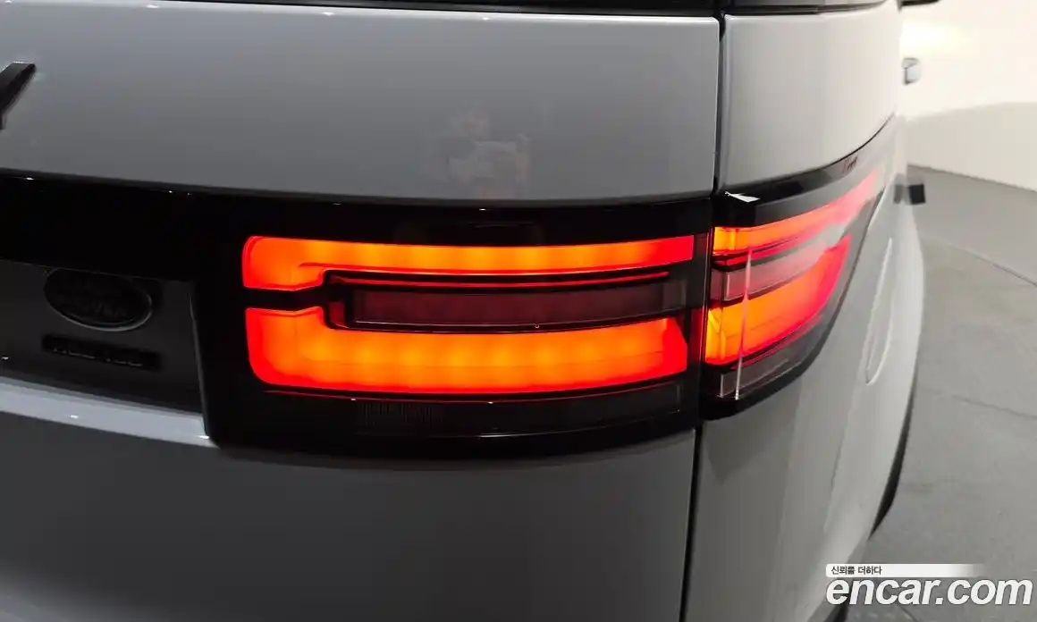 Land Rover Discovery 2017 3.0 автомат (гидро), фото 8