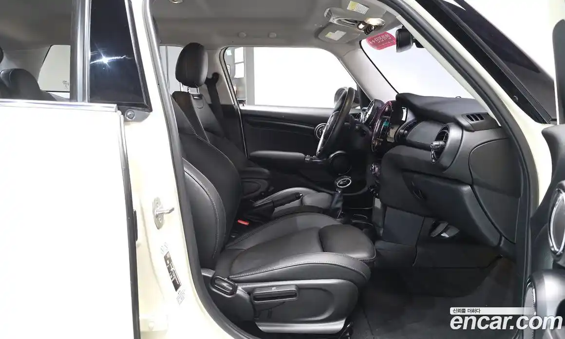 Mini Cooper 2019 1.5 автомат (гидро), фото 15