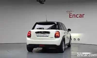 Mini Cooper 2019 1.5 автомат (гидро), миниатюра 3