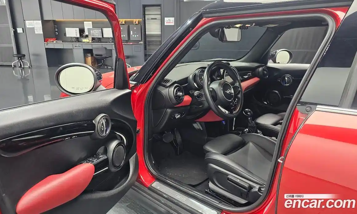 Mini Cooper 2017 1.5 автомат (гидро), фото 12