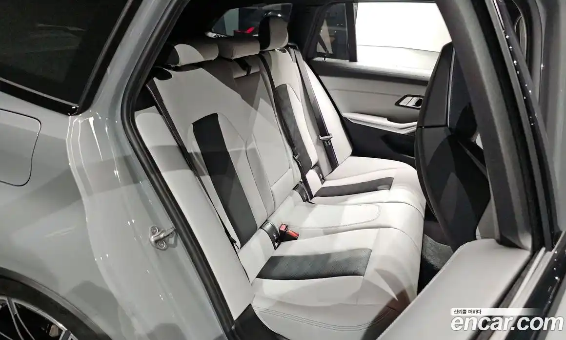 BMW M3 2026 3.0 автомат (гидро), фото 11