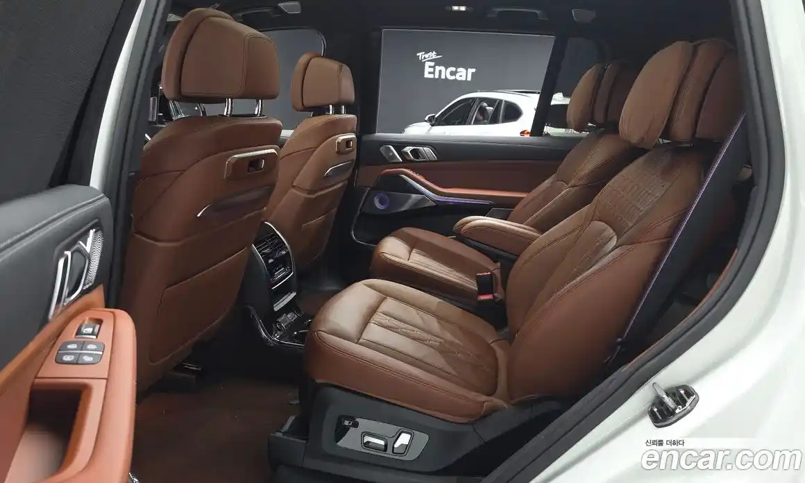 BMW X7 2025 4.4 автомат (гидро), фото 16