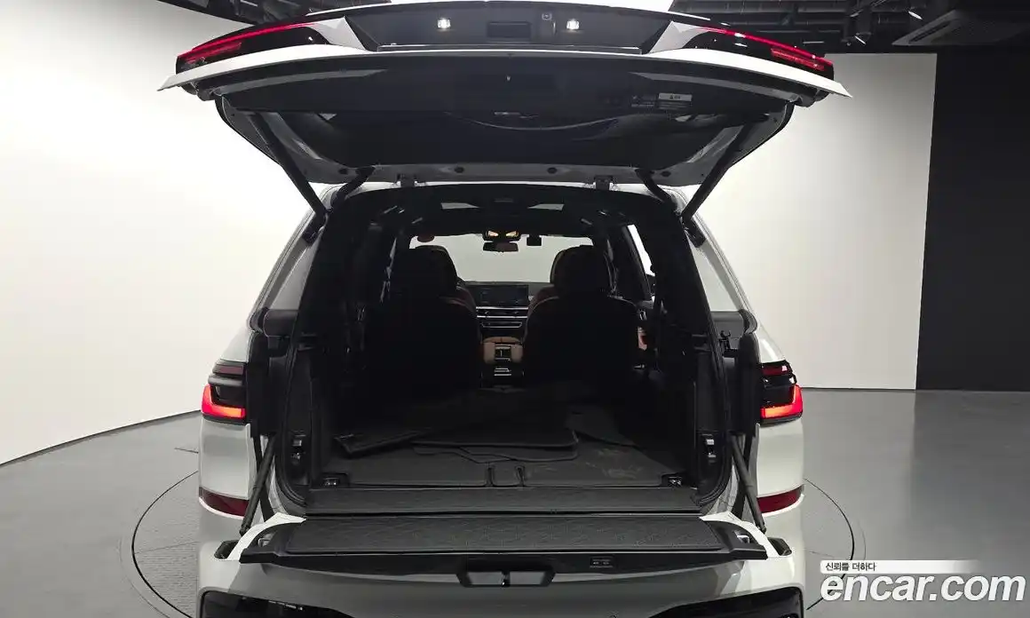 BMW X7 2025 4.4 автомат (гидро), фото 28