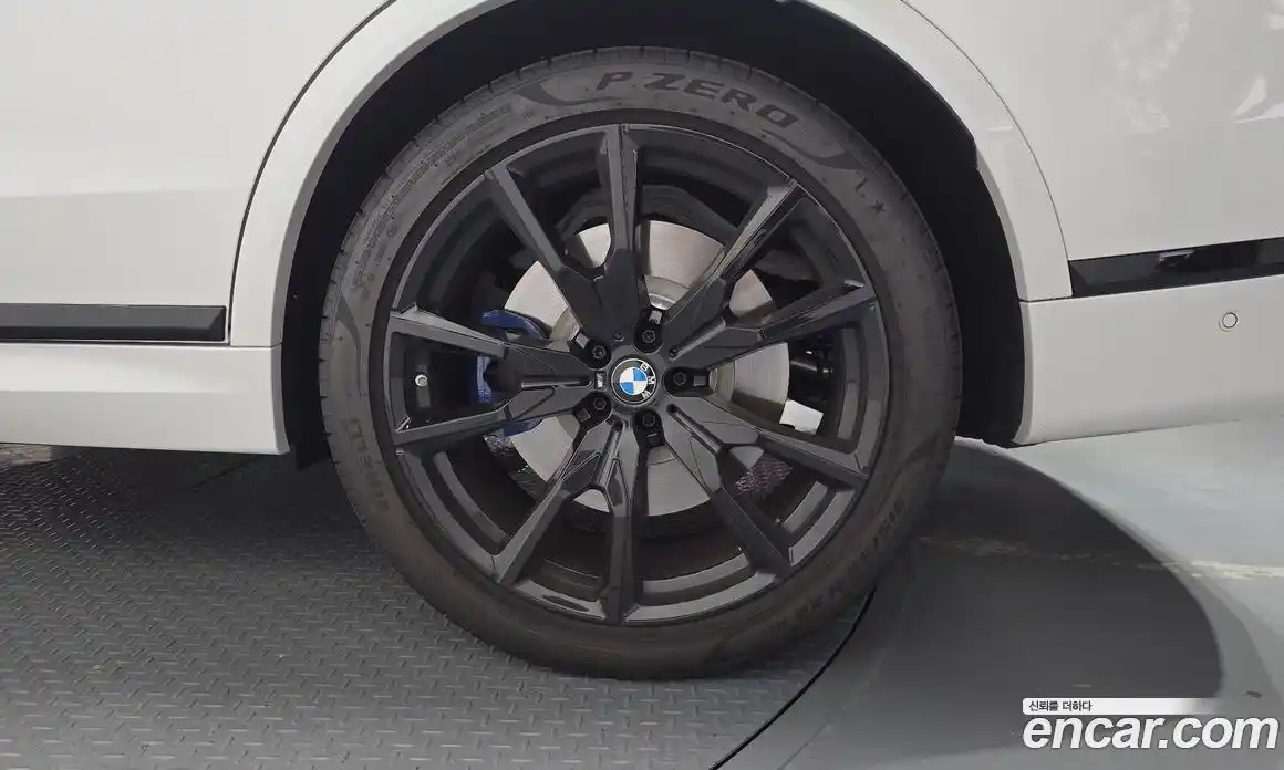 BMW X7 2025 4.4 автомат (гидро), фото 7