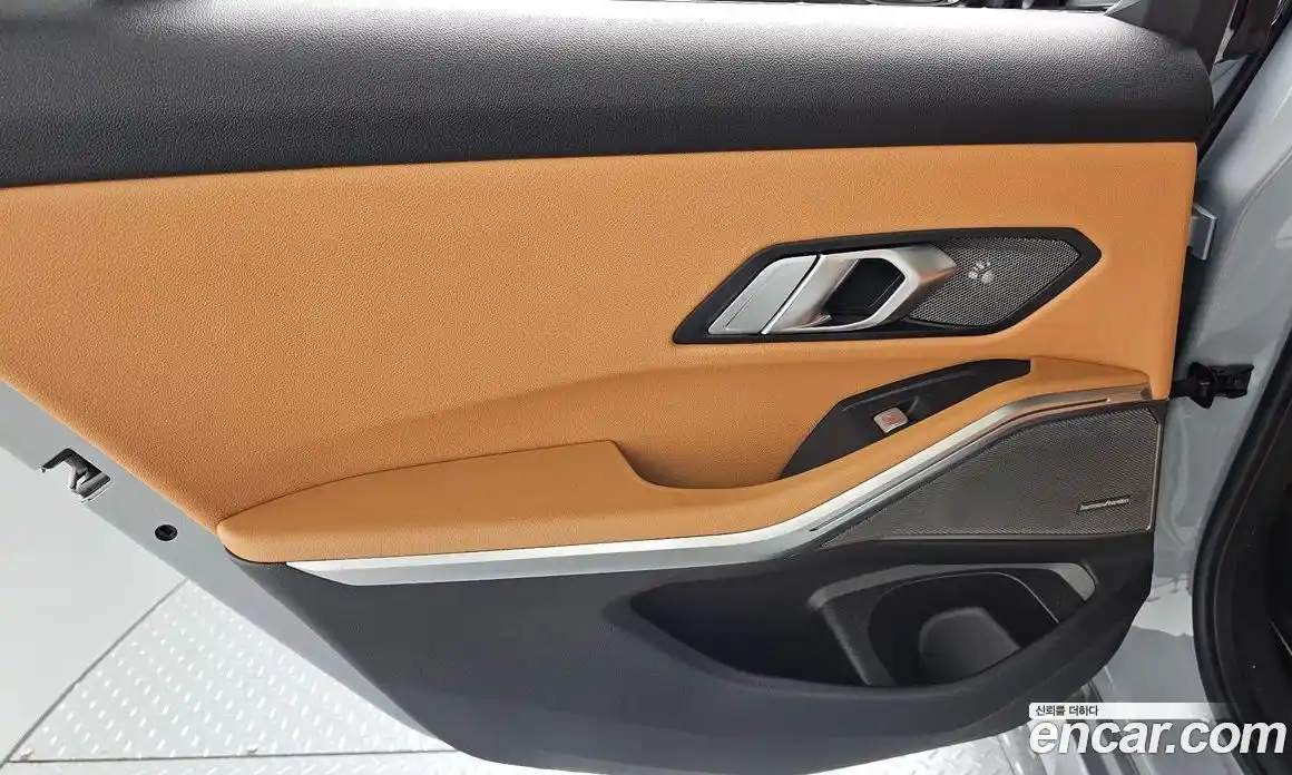 BMW 3 серия 2024 2.0 автомат (гидро), фото 15