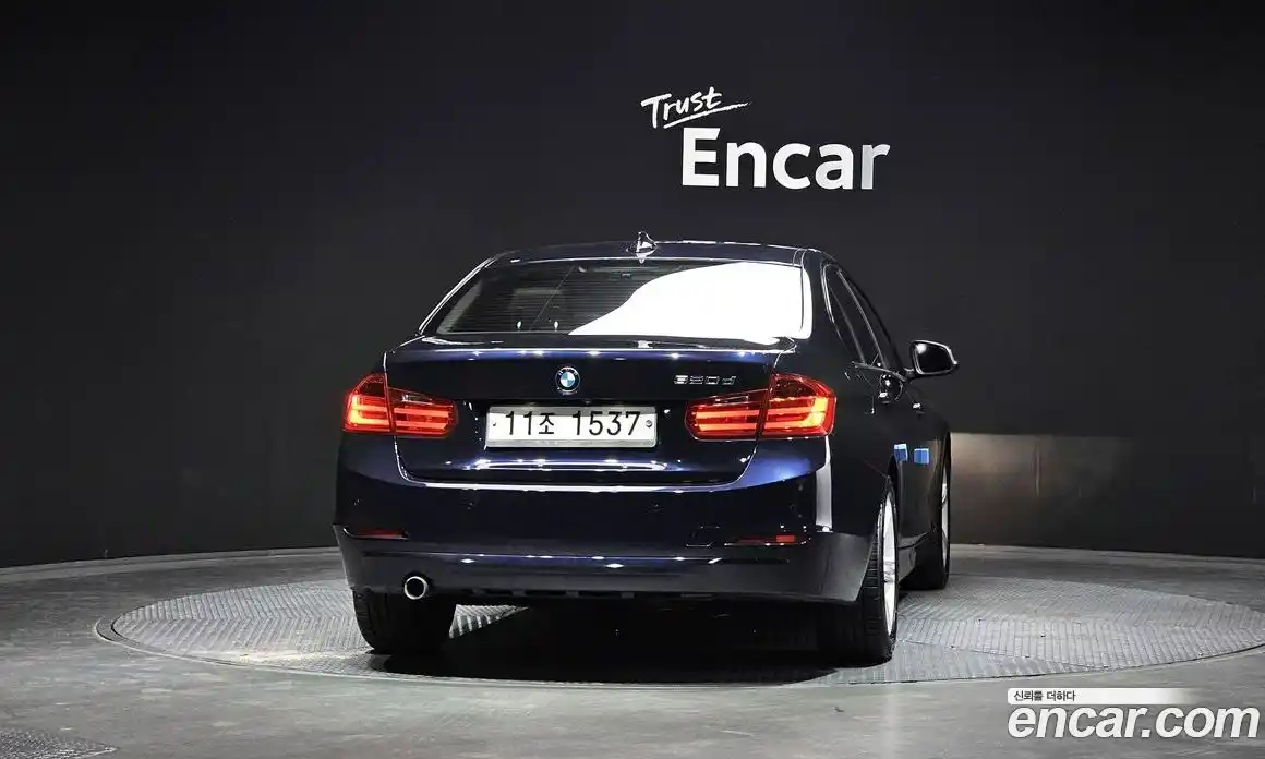 BMW 3 серия 2015 2.0 автомат (гидро), фото 4