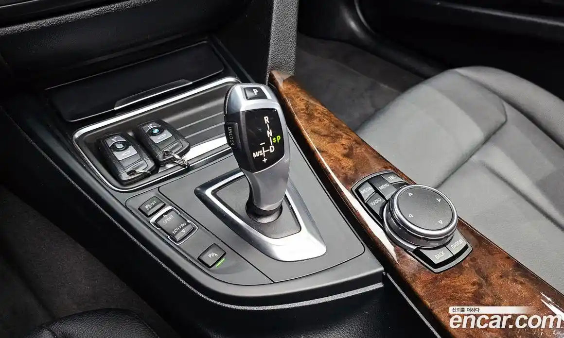 BMW 3 серия 2015 2.0 автомат (гидро), фото 9