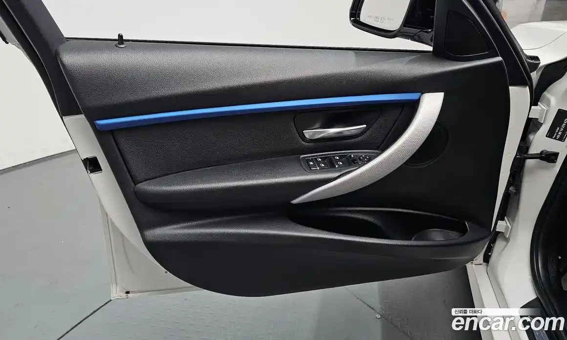BMW 3 серия 2017 2.0 автомат (гидро), фото 14