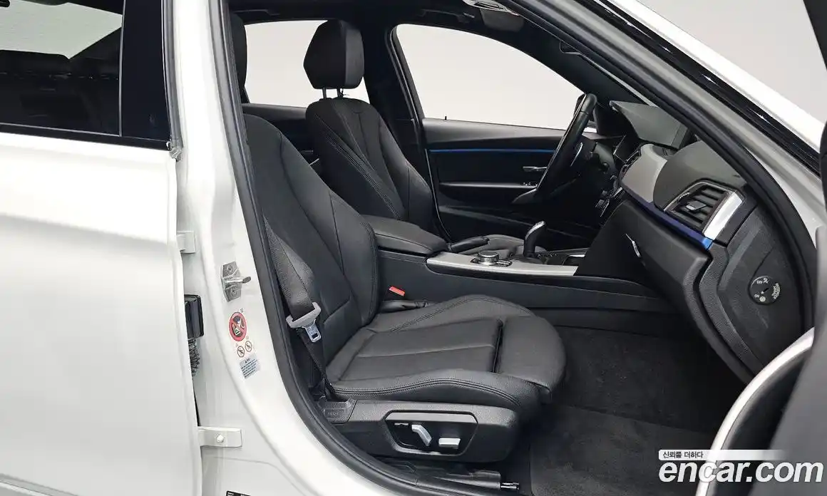 BMW 3 серия 2017 2.0 автомат (гидро), фото 17