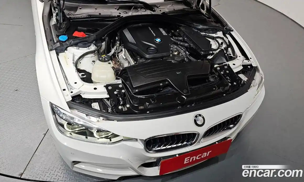 BMW 3 серия 2017 2.0 автомат (гидро), фото 6