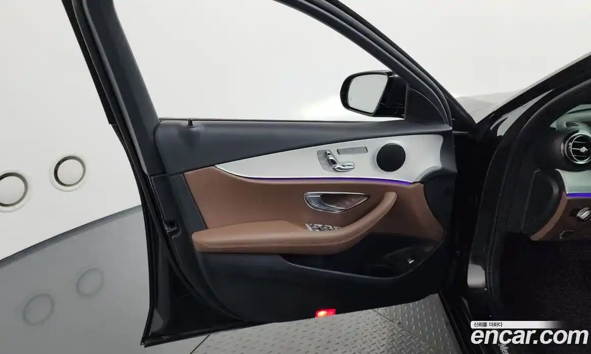 Mercedes-Benz E-Class 2021 2.0 автомат (гидро), фото 14