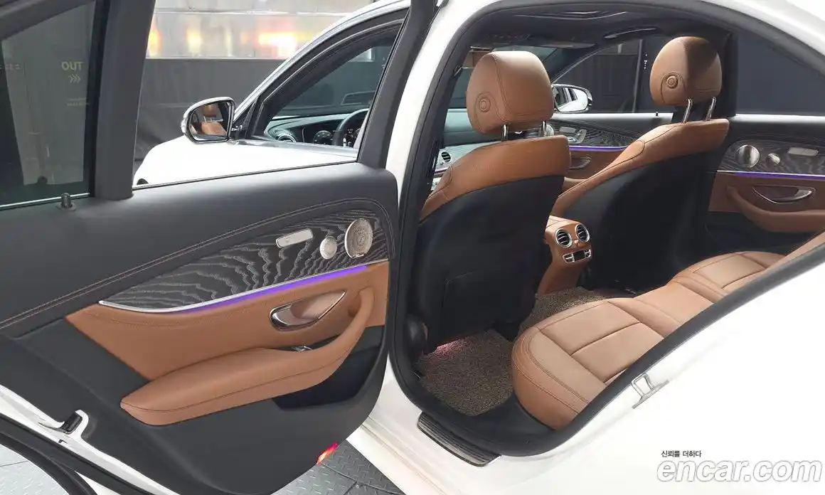 Mercedes-Benz E-Class 2021 2.0 автомат (гидро), фото 16