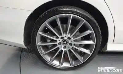 Mercedes-Benz E-Class 2021 2.0 автомат (гидро), миниатюра 5