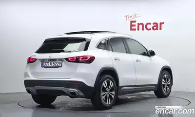 Mercedes-Benz GLA-Class 2021 2.0 гидро, миниатюра 2