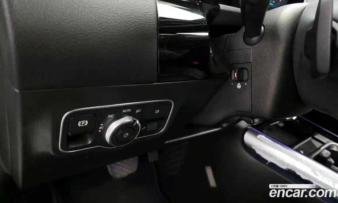 Mercedes-Benz GLA-Class 2021 2.0 гидро, фото 28
