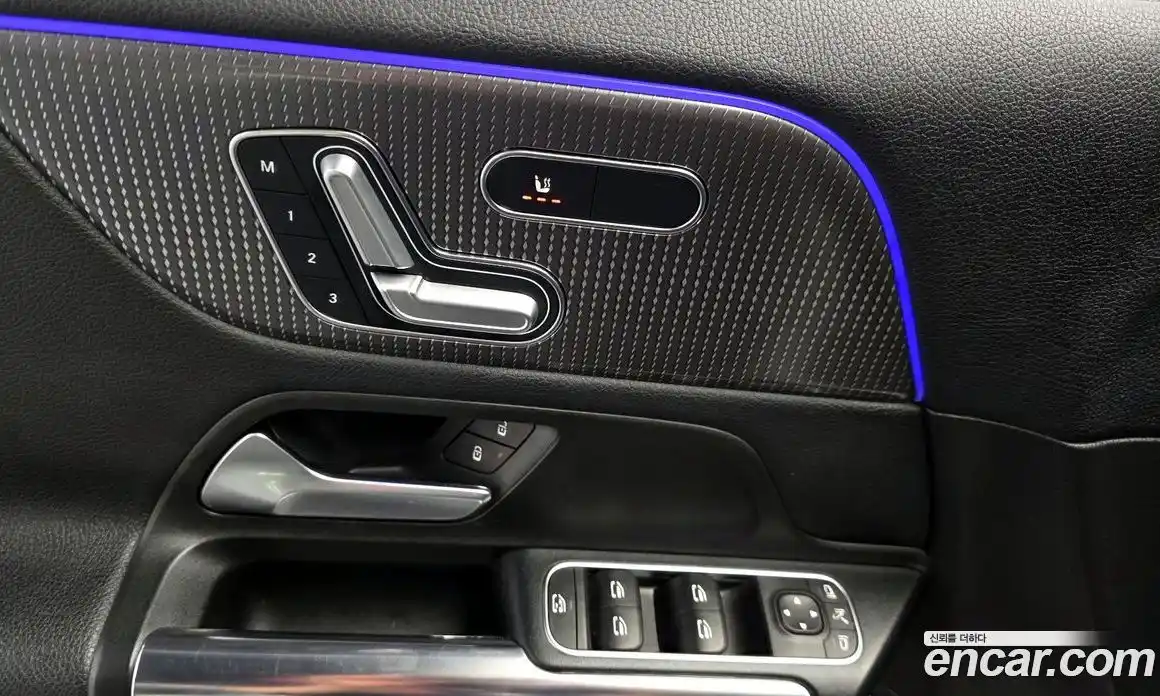 Mercedes-Benz GLA-Class 2021 2.0 гидро, фото 29