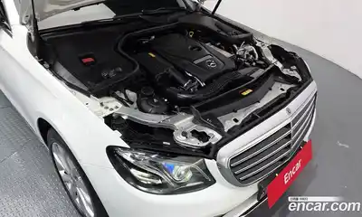 Mercedes-Benz E-Class 2019 2.0 автомат (гидро), миниатюра 6