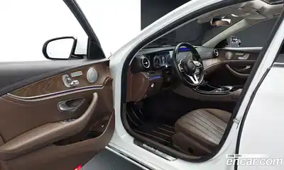 Mercedes-Benz E-Class 2019 2.0 автомат (гидро), миниатюра 10