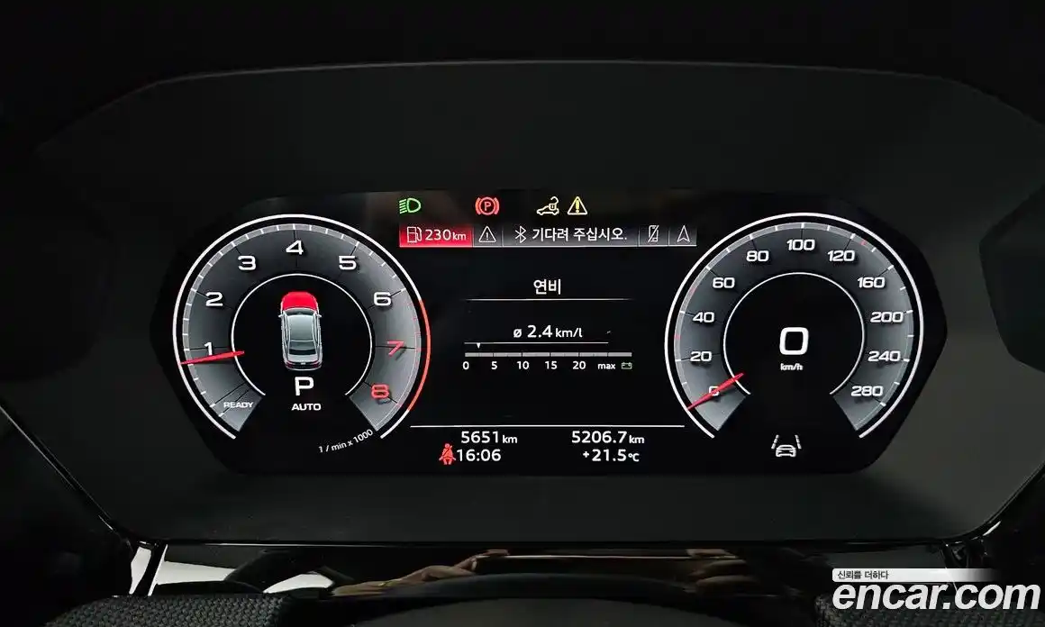 Audi A3 2025 2.0 автомат (гидро), фото 11