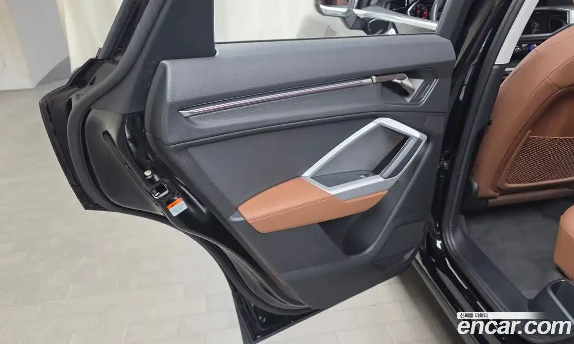 Audi Q3 2023 2.0 автомат (гидро), фото 15