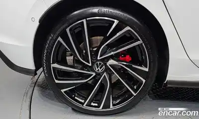 Volkswagen Golf 2024 2.0 автомат (гидро), миниатюра 7