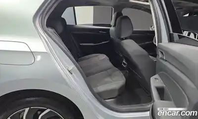 Volkswagen Golf 2022 2.0 автомат (гидро), миниатюра 11