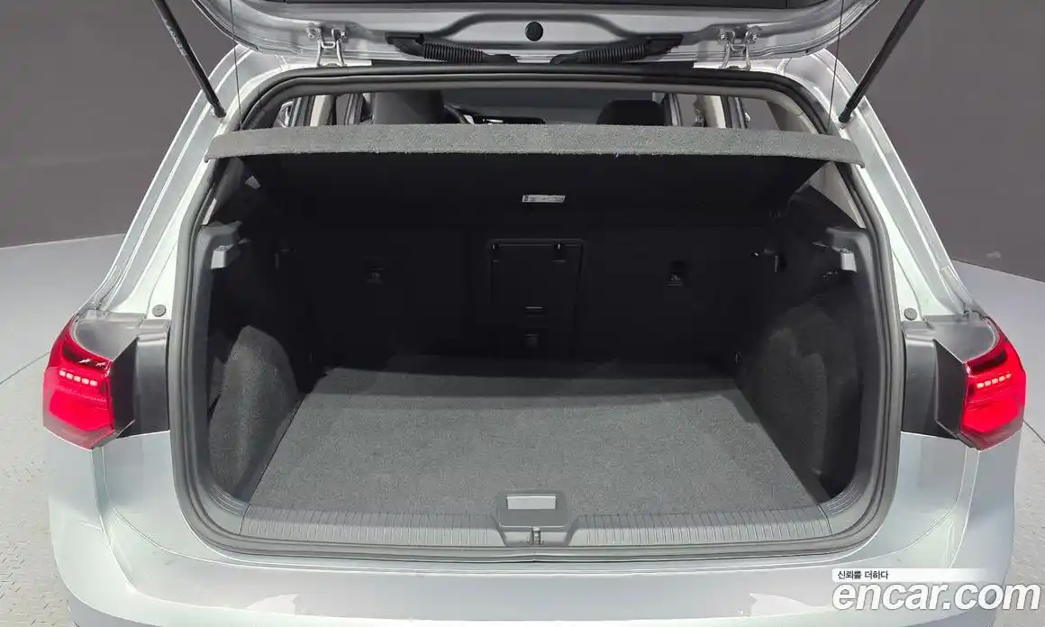 Volkswagen Golf 2022 2.0 автомат (гидро), фото 20