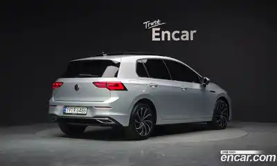 Volkswagen Golf 2022 2.0 автомат (гидро), миниатюра 2