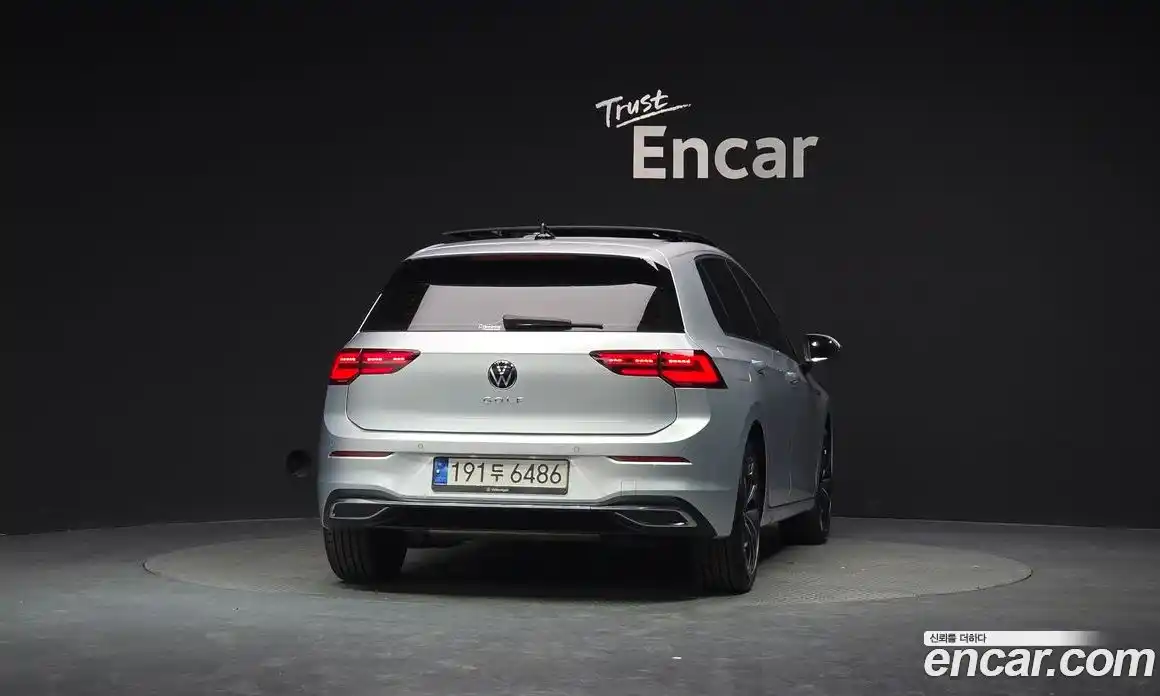 Volkswagen Golf 2022 2.0 автомат (гидро), фото 4