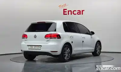 Volkswagen Golf 2011 1.6 автомат (гидро), миниатюра 2