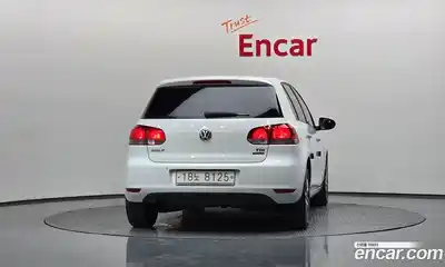 Volkswagen Golf 2011 1.6 автомат (гидро), миниатюра 4
