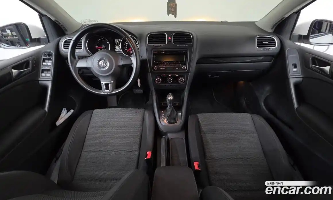 Volkswagen Golf 2011 1.6 автомат (гидро), фото 7