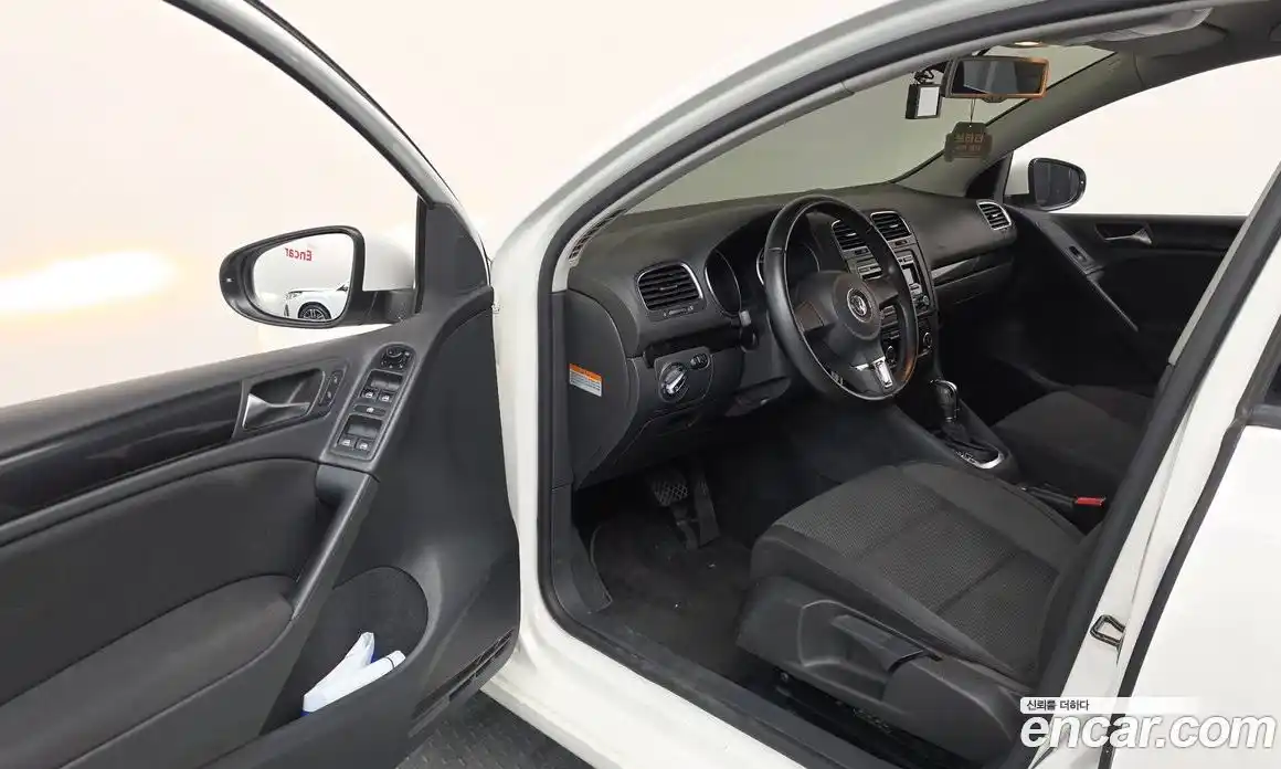 Volkswagen Golf 2011 1.6 автомат (гидро), фото 10