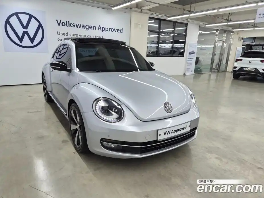 Volkswagen Beatle 2013 2.0 автомат (гидро), фото 17