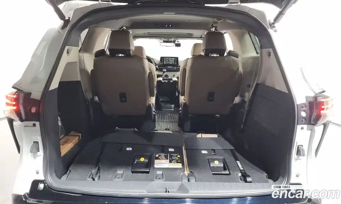 Toyota Sienna 2024 2.5 автомат (гидро), фото 18 Toyota Sienna 2024 2.5 автомат (гидро), фото 18