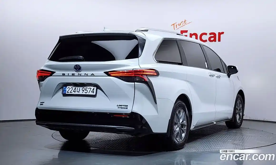 Toyota Sienna 2024 2.5 автомат (гидро), фото 2 Toyota Sienna 2024 2.5 автомат (гидро), фото 2