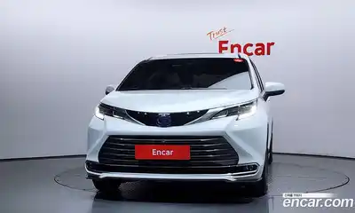 Toyota Sienna 2024 2.5 автомат (гидро), миниатюра 3 Toyota Sienna 2024 2.5 автомат (гидро), миниатюра 3