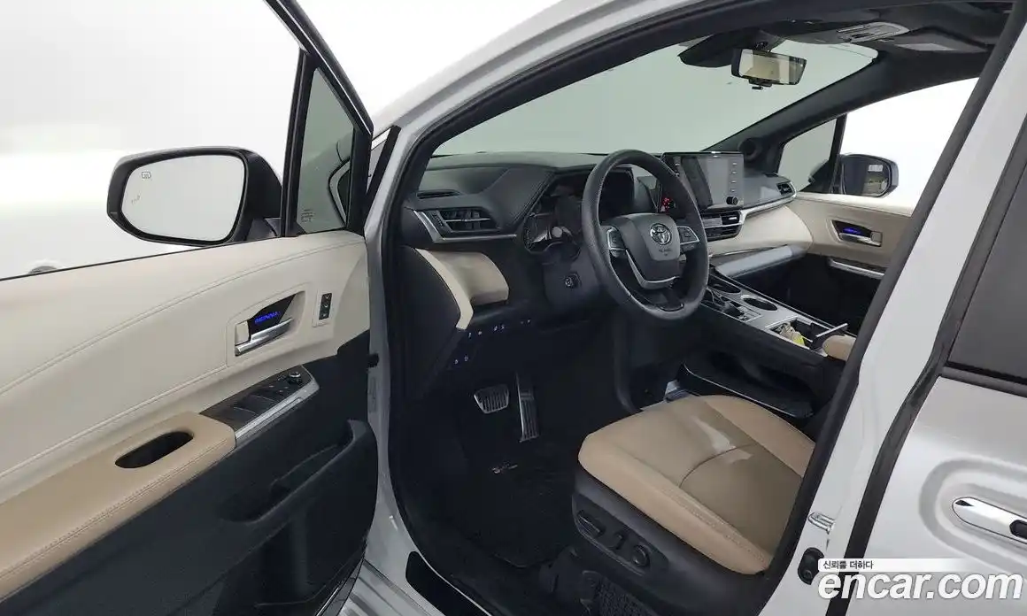 Toyota Sienna 2024 2.5 автомат (гидро), фото 10 Toyota Sienna 2024 2.5 автомат (гидро), фото 10
