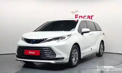 Toyota Sienna 2021 2.5 автомат (гидро), миниатюра 1 Toyota Sienna 2021 2.5 автомат (гидро), миниатюра 1