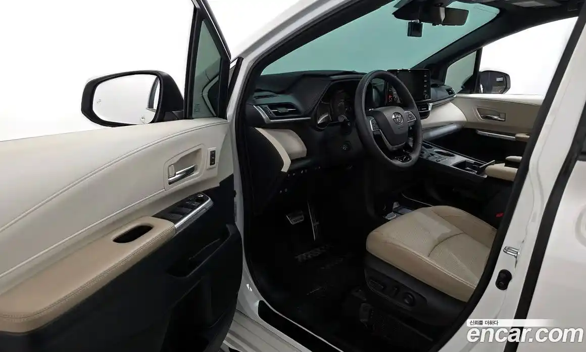 Toyota Sienna 2021 2.5 автомат (гидро), фото 13 Toyota Sienna 2021 2.5 автомат (гидро), фото 13